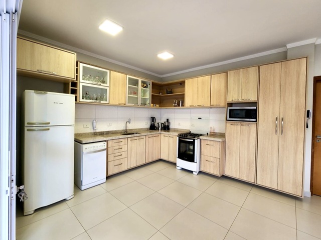 Casa Espa&ccedil;osa, Aconchegante e Bem Localizada