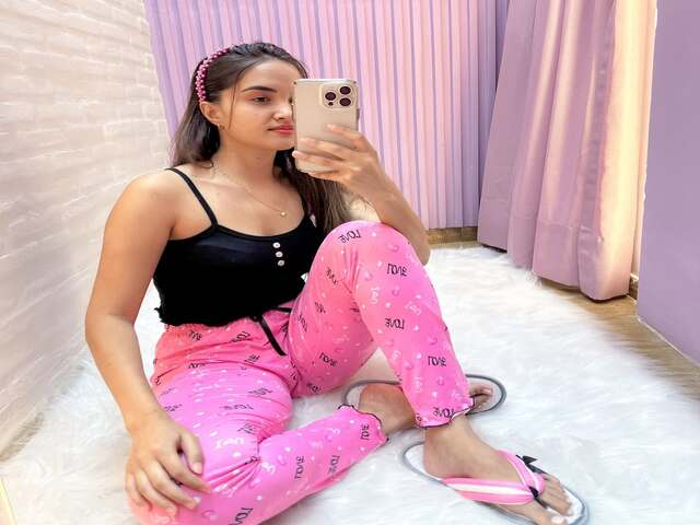 Pijama Cropped Blogueira em Suede com 3 pe&ccedil;as - Estampa Love