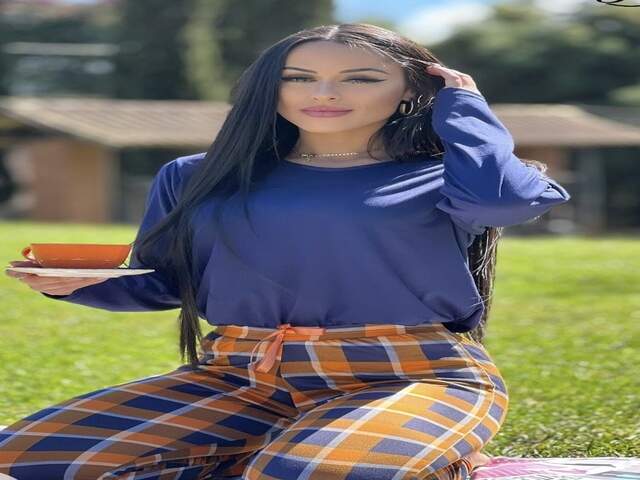 Pijama Feminino com Manga Longa e Cal&ccedil;a Reta Estampada de Xadrez