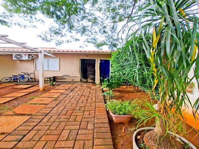 OPORTUNIDADE NO VILLAGE PARATI I CASA DE 50 m&sup2; PRONTA PARA MORAR!  