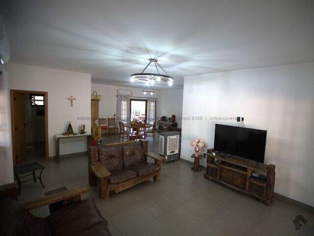 Ch&aacute;cara &agrave; Venda na Regi&atilde;o de Piraputanga &ndash; Fundo com o Rio Aquidauana