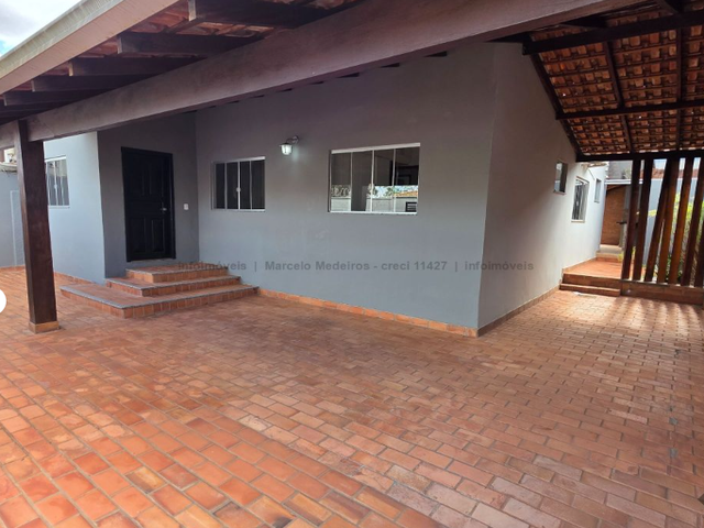 Bela casa com piscina e &aacute;rea gourmet