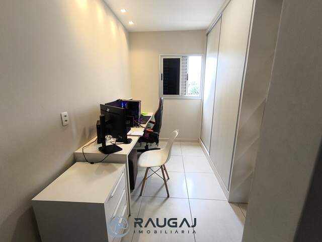 Apartamento à venda com 78m², com 2 quartos e 1 escritório, no Ed. Belvedere
