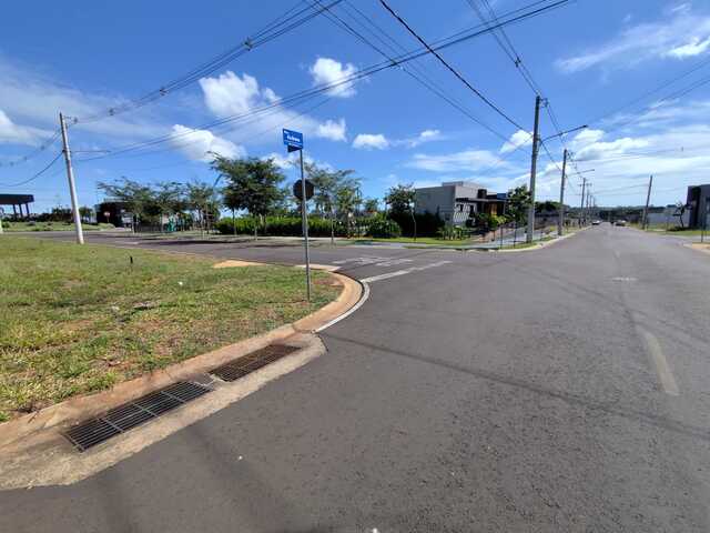 Lote 250m² no Reserva Santa Inês | A 100m da Portaria e Piscina