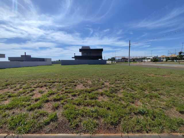 Lote de Esquina 349,89m² em Frente à Área de Lazer | Reserva Santa Inês