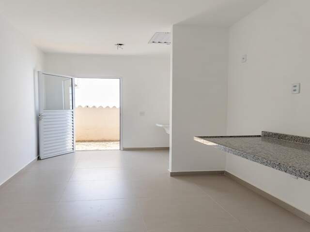 🏡 Casa Térrea Moderna | 3 Quartos | Suíte | Terreno Amplo