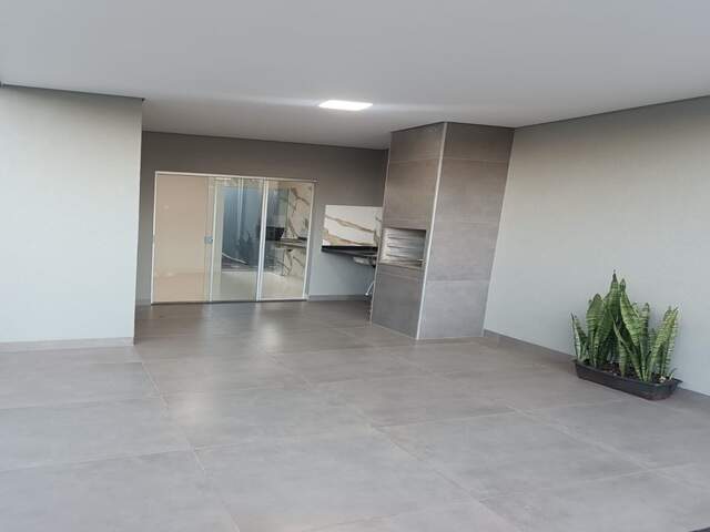 Casa Moderna com Piscina e &Aacute;rea Gourmet