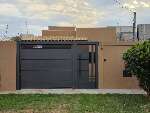 Casa com amplo quintal no Los Angeles