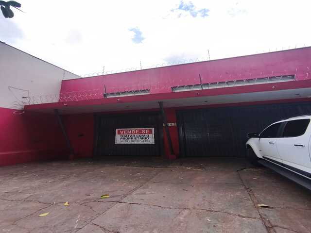Sal&atilde;o comercial - Avenida das Bandeiras