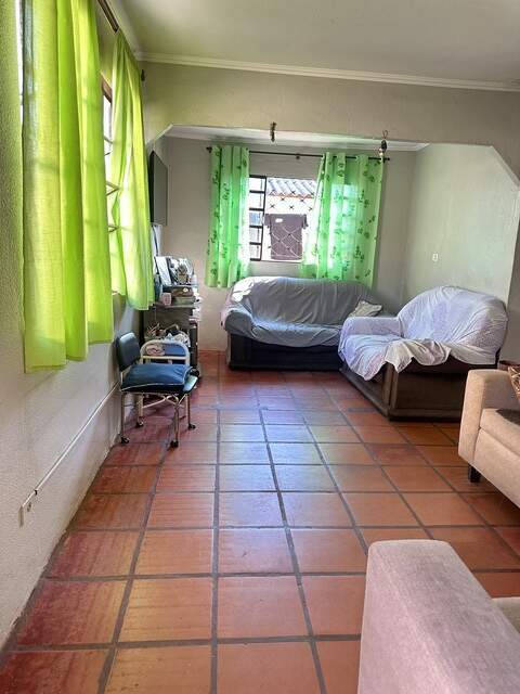 Vendo casa - Mata do Jacinto - com Salão