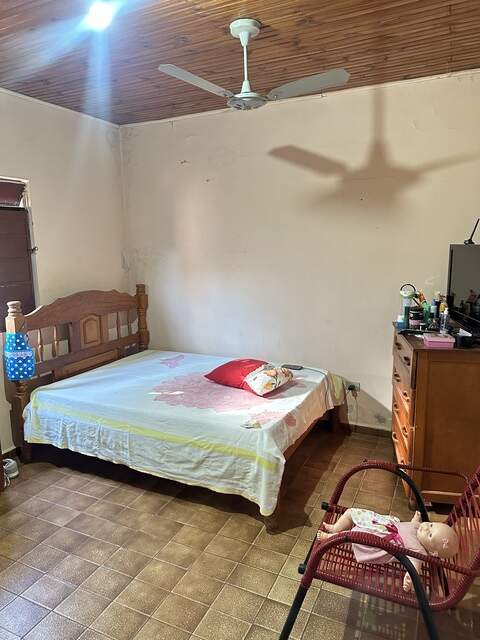 Vendo casa na Mata do Jacinto - com Salão