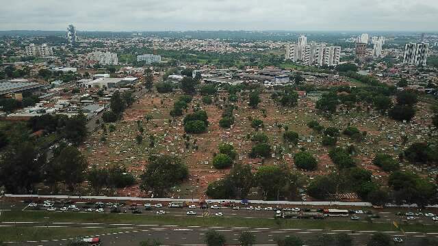 Vista do alto do Cemitério São Sebastião, em Campo Grande