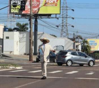 Vendedor de água na Rua Joaquim Murtinho