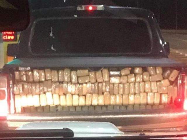 Ford Ranger recheada com mais de 1 tonelada de maconha &eacute; apreendida