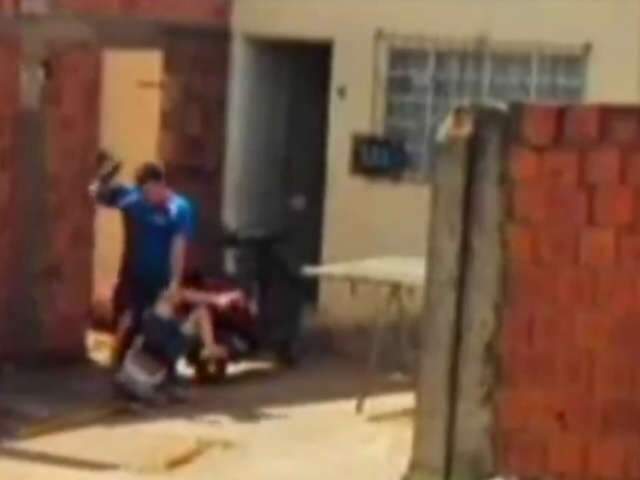 Madrasta de menina espancada pelo pai também deve ser indiciada