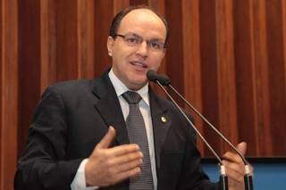 O presidente da Assembléia, deputado Junior Mochi, usou a tribuna nesta quarta-feira para reclamar dos índices de repasse do ICMS (Foto: AL/Divulgação)