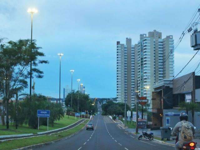 Ter&ccedil;a-feira ser&aacute; de pancadas isoladas de chuva e temperaturas de at&eacute; 33&deg;C