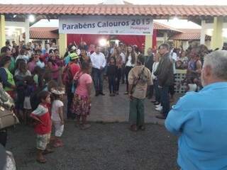 Comunidade indígena de Porto Lindo recebe autoridades com dança de boas vinda (Foto: Antônio Marques)