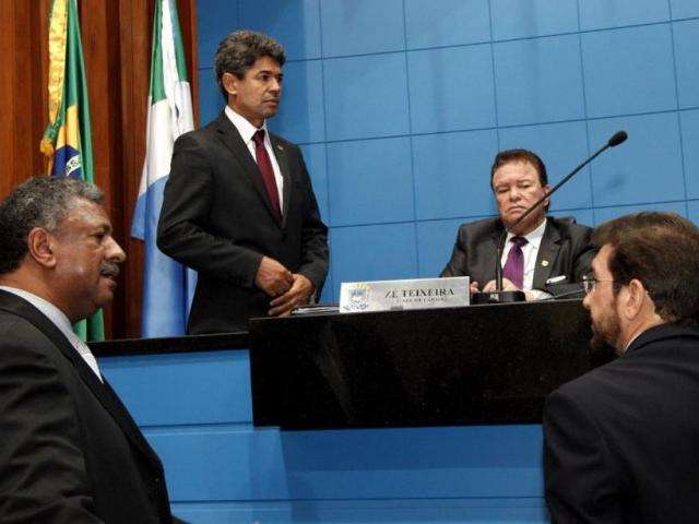 Sem qu&oacute;rum, sess&atilde;o na Assembleia dura meia hora nesta quarta-feira