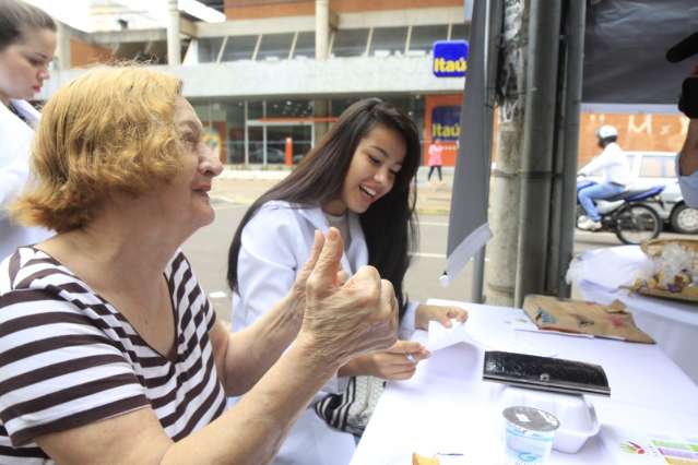 A&ccedil;&otilde;es do Dia da Alimenta&ccedil;&atilde;o apelam para volta da Lei da Cantina Saud&aacute;vel