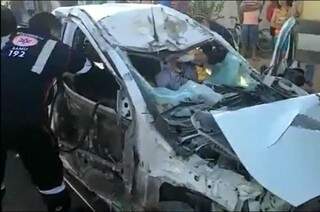 Thiago em atendimento logo depois do acidente no Pioneiros. (Foto: reprodução Youtube)