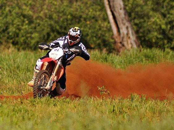 Pilotos participam do 1&ordm; Desafio Off-Road de Cross Country no domingo 