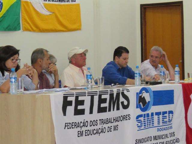 Candidatos a prefeito encerram campanha em Dourados com debate &agrave; noite na TV