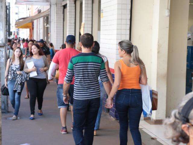 Empresas t&ecirc;m at&eacute; esta quinta-feira para pagar primeira parcela do 13&ordm; sal&aacute;rio