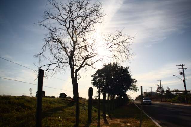 Ter&ccedil;a-feira de c&eacute;u nublado e pode chover em Campo Grande