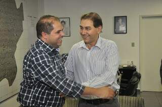 Após reunião, Mario Cesar e Bernal trocam sorrisos e tentam apagar clima de guerra entre poderes (Foto: João Garrigó)