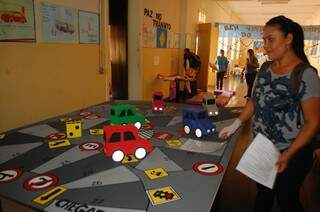 Jogos lúdicos também foram criados pelos alunos com o objetivo de debater sobre o trânsito seguro (Foto - Juliana Brum)