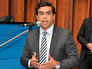 Deputado federal, Beto Pereira (PSDB), durante discurso (Foto: Assembleia - Arquivo)