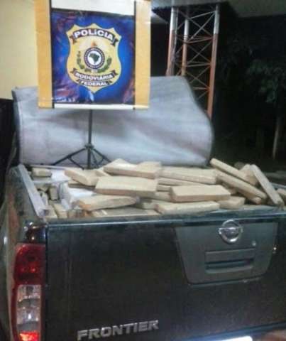 Comerciante &eacute; preso transportando mais de 1 tonelada de maconha