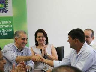 Reunião consolidou aumento para professores. (Foto: Chico Ribeiro/Governo do Estado)