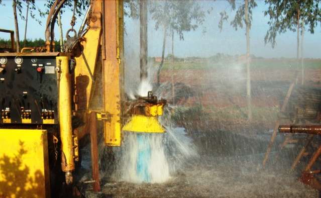 Assentados que tomavam &aacute;gua contaminada ter&atilde;o sistema de abastecimento