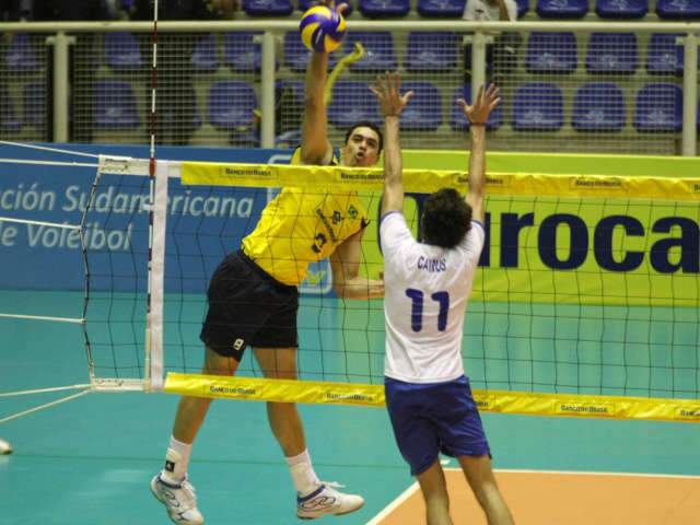  Sele&ccedil;&atilde;o brasileira joga contra o Chile nesta ter&ccedil;a pelo Sul-Americano de v&ocirc;lei