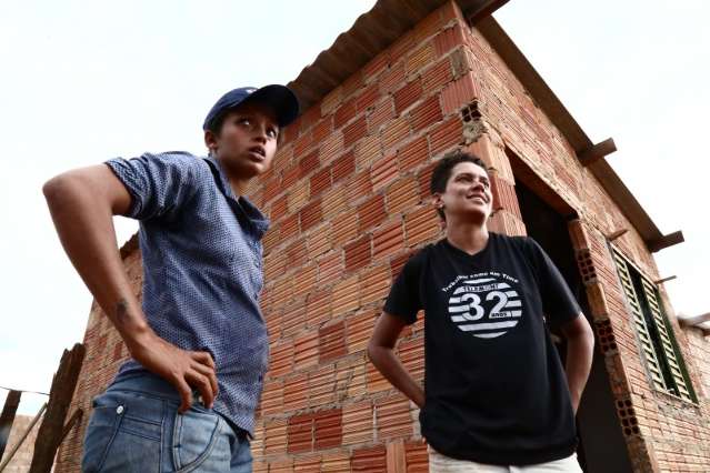 Dono n&atilde;o reivindica e &aacute;rea invadida j&aacute; tem 60% das casas constru&iacute;das