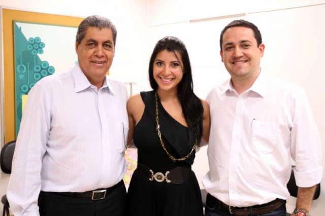  M&aacute;rcio Fernandes abona filia&ccedil;&atilde;o da ex-BBB Priscila Pires ao PTdoB