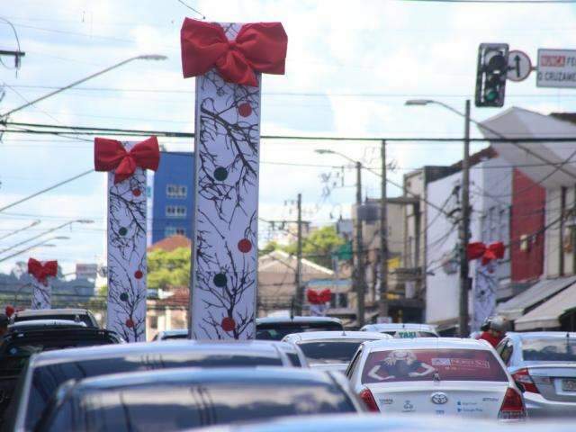 Prefeito diz que totens em vagas n&atilde;o atrapalham tr&acirc;nsito e maioria aprova