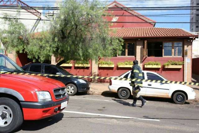 Principio de inc&ecirc;ndio em restaurante surpreende, mas &eacute; contido por funcion&aacute;rios