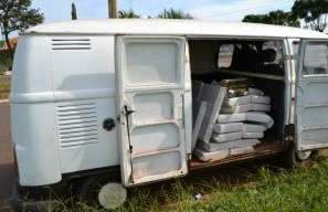  Em Ponta Por&atilde;, Pol&iacute;cia apreende meia tonelada de maconha em Kombi abandonada 