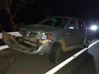 Camionete apreendia com droga após traficante furar bloqueio policial e acidentar pela BR-262 entre Corumbá e Campo Grande. (Foto: Divulgação Policia Federal) 