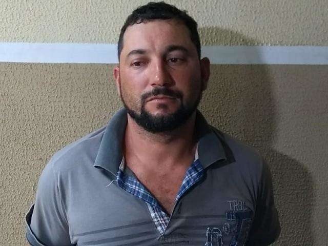 Suspeito &eacute; preso com armamento e mais de 5 toneladas de maconha