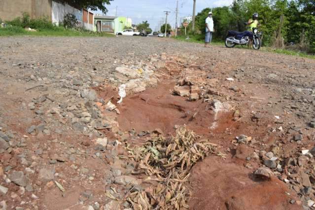 Buraco em cruzamento provoca morte de motociclista 