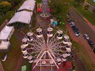 Cidade do Natal também tem roda gigante. (Foto: Porcima de CG)