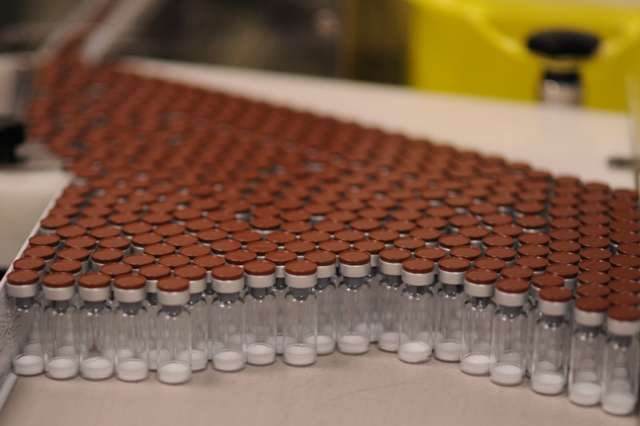 Laborat&oacute;rio espera pre&ccedil;o de vacina at&eacute; mar&ccedil;o e que ela chegue ao SUS