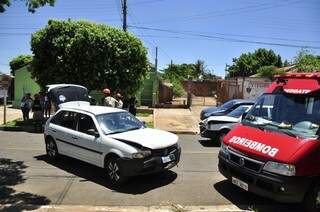 Acidente entre Gol e Uno foi em cruzamento no bairro Universitário, (Foto: João Garrigó)