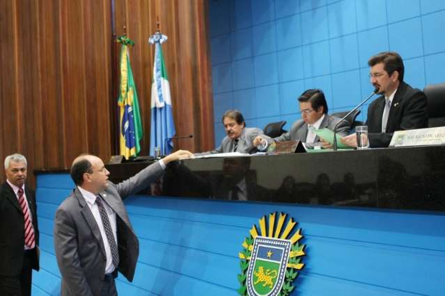 Sem mudan&ccedil;as, deputados aprovam lei de acesso &agrave; informa&ccedil;&atilde;o 