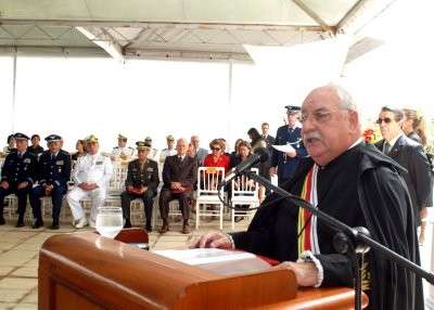 Ministro cumpre agenda de despedida do cargo na Capital
