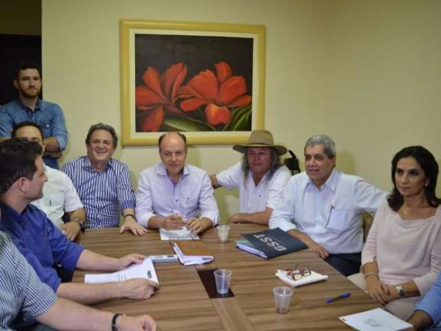 Sem Andr&eacute;, PMDB busca tr&ecirc;s nomes para candidatura pr&oacute;pria a prefeito